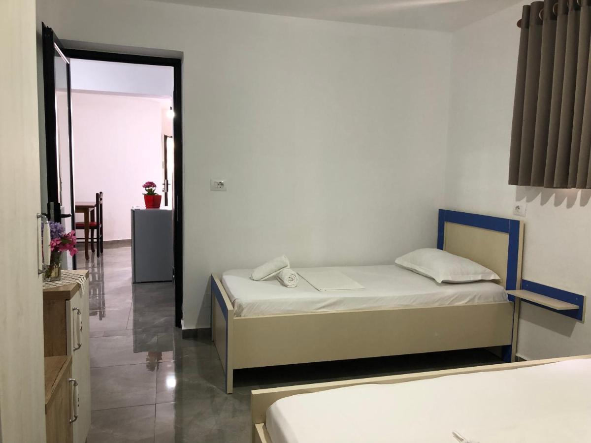 Vila Laura Pasha Βίλα Εξαμίλιο Εξωτερικό φωτογραφία