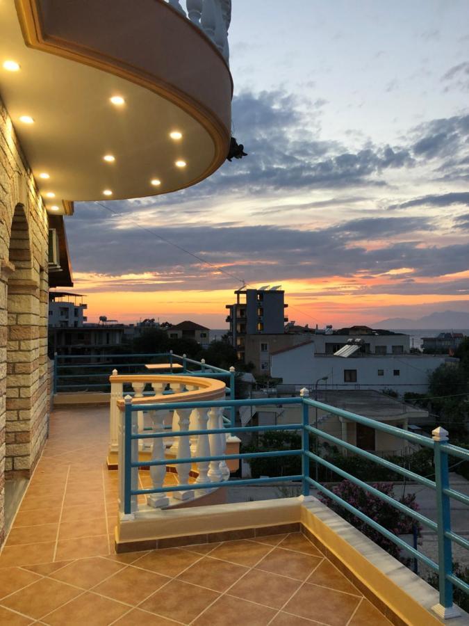 Vila Laura Pasha Βίλα Εξαμίλιο Εξωτερικό φωτογραφία