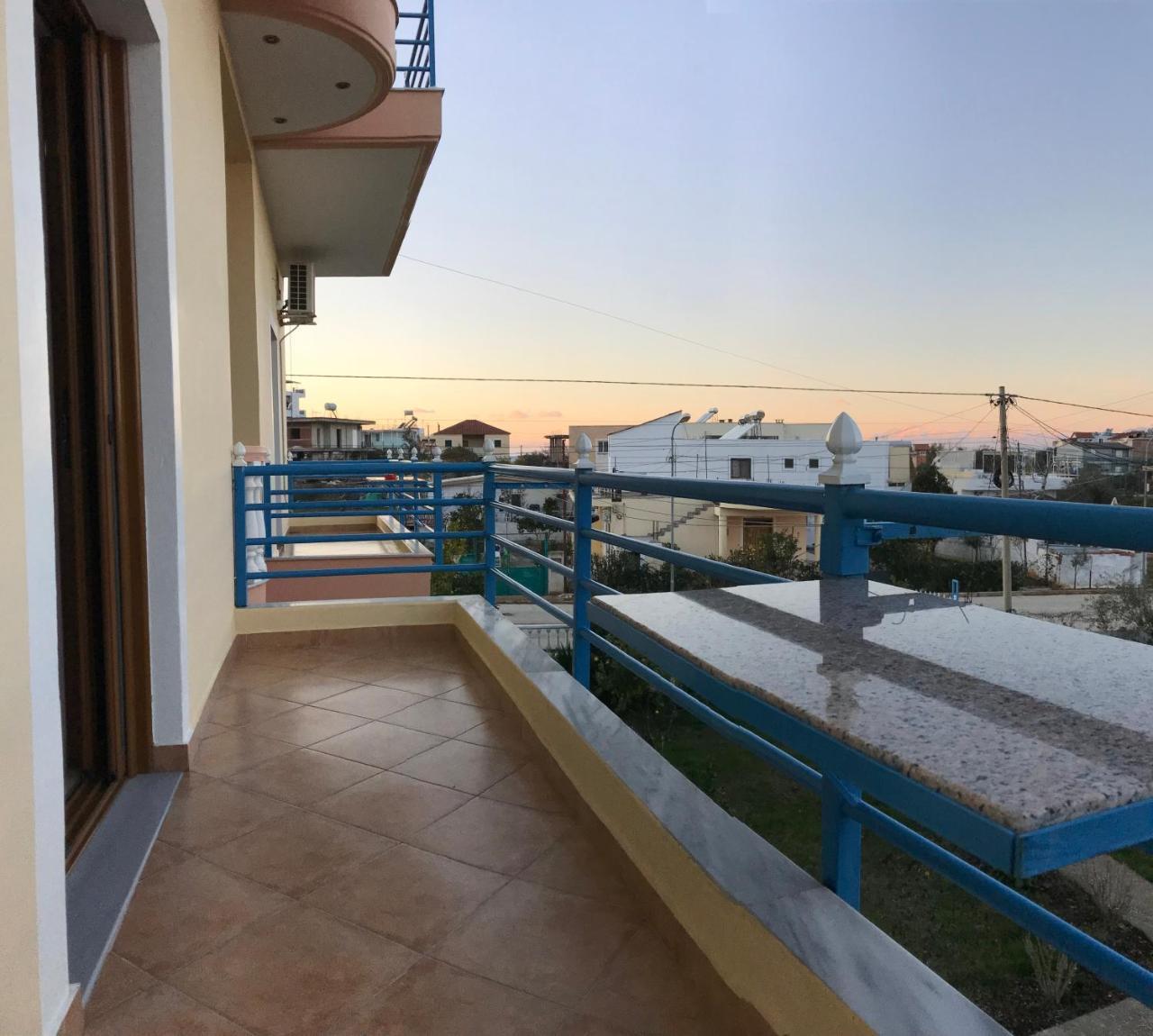 Vila Laura Pasha Βίλα Εξαμίλιο Εξωτερικό φωτογραφία